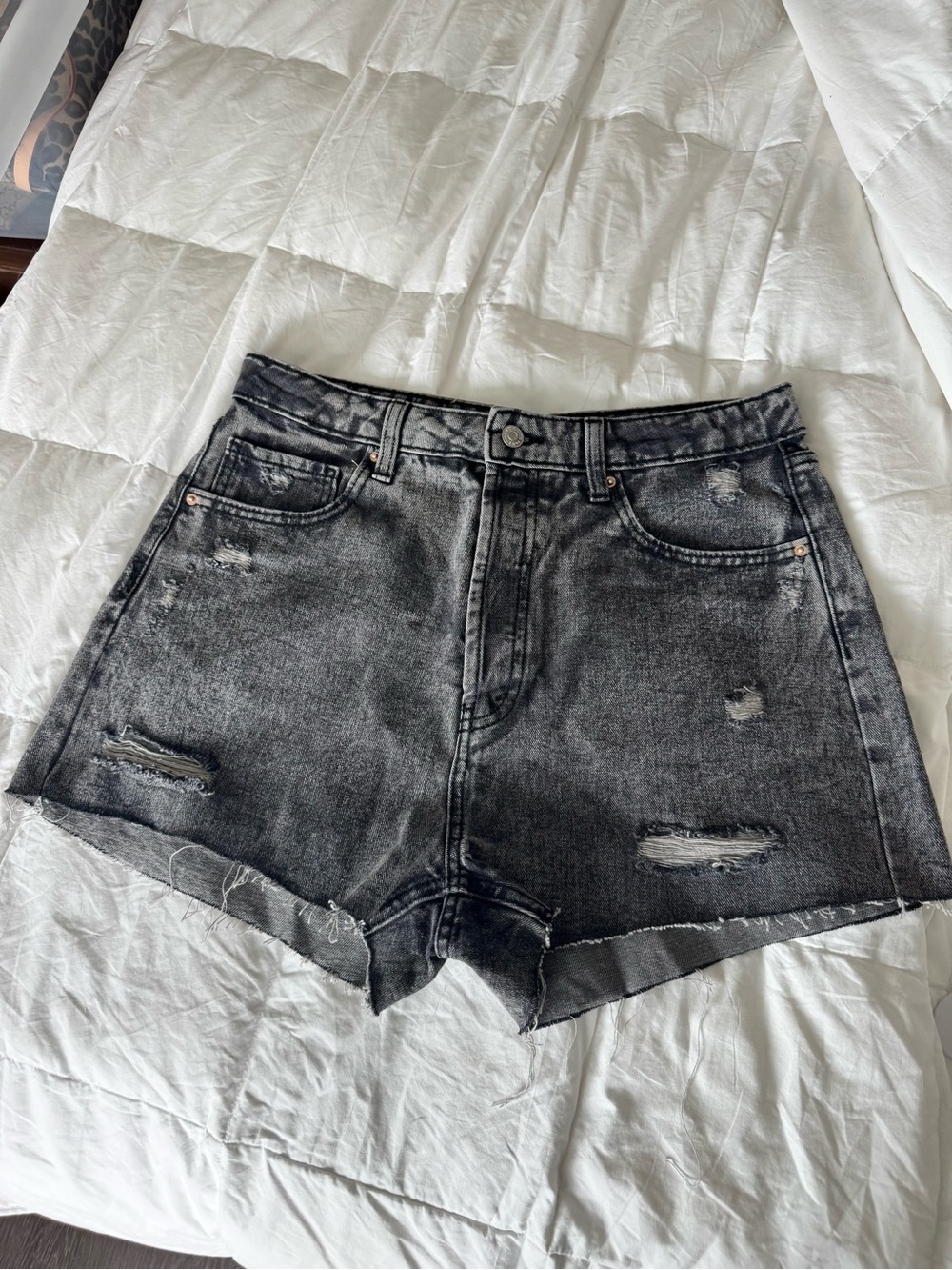 💕NWOT Wild Fable High-Waist Washed Black Denim Shorts Size 12